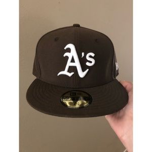 Oakland Athletics Fitted Baseball Cap